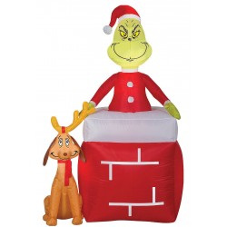 Dr. Seuss™ The Grinch & Max Outdoor Yard Decoration